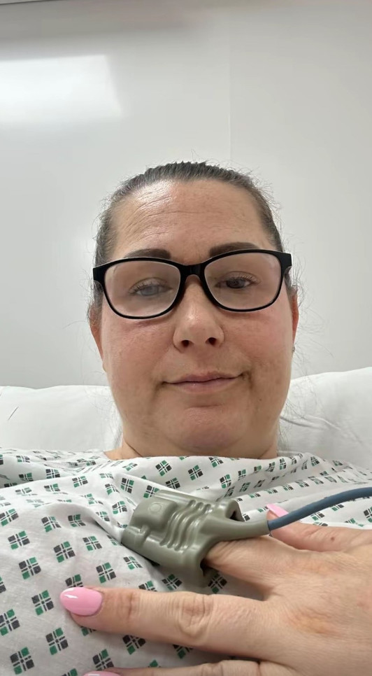 Kelly, diagnosed with bowel cancer